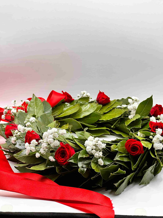 Corona d'Alloro con Rose e Nebbiolina Fresca